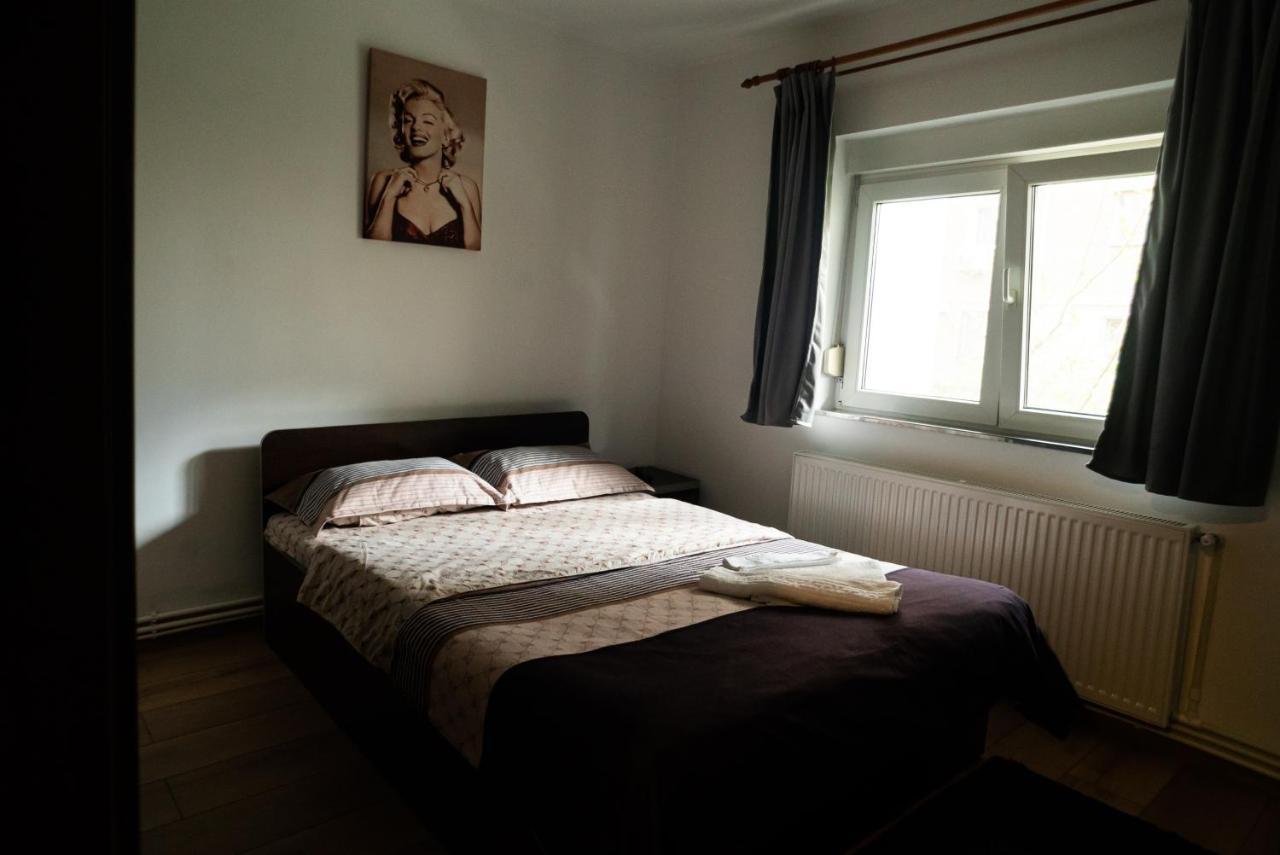 Apartament Dacul Hunedoara Buitenkant foto