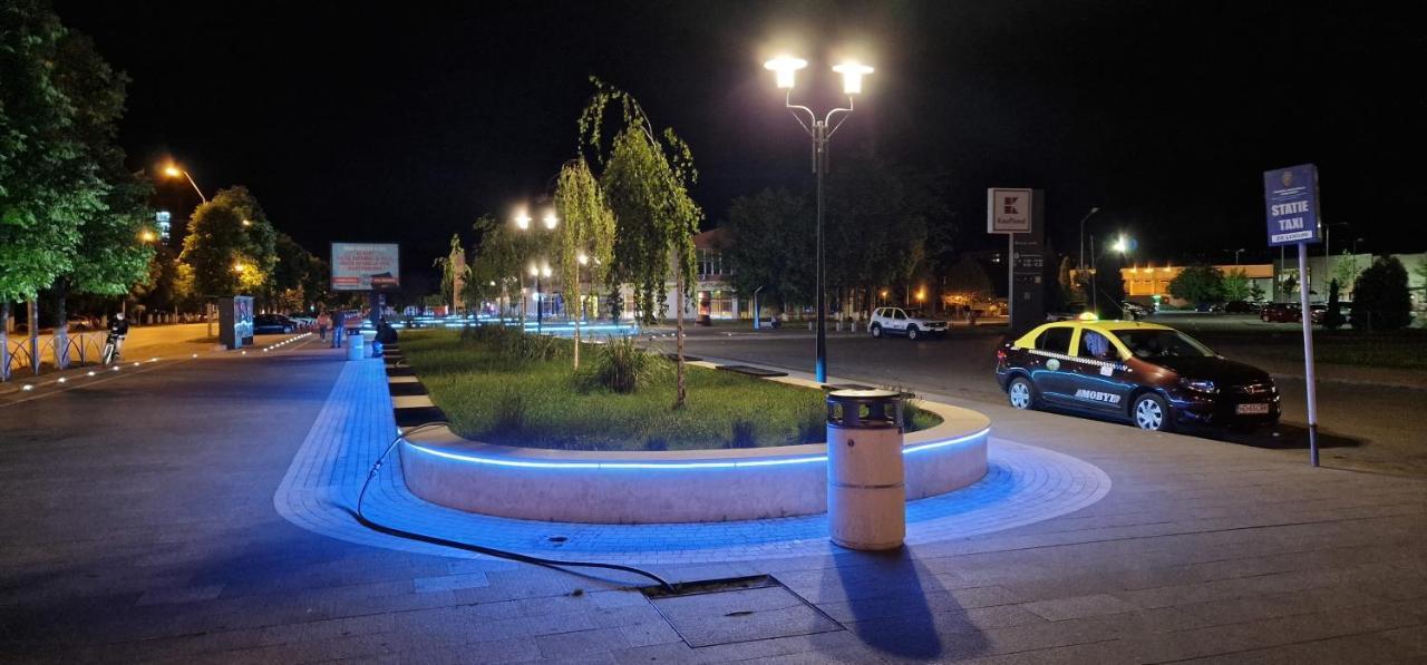 Apartament Dacul Hunedoara Buitenkant foto