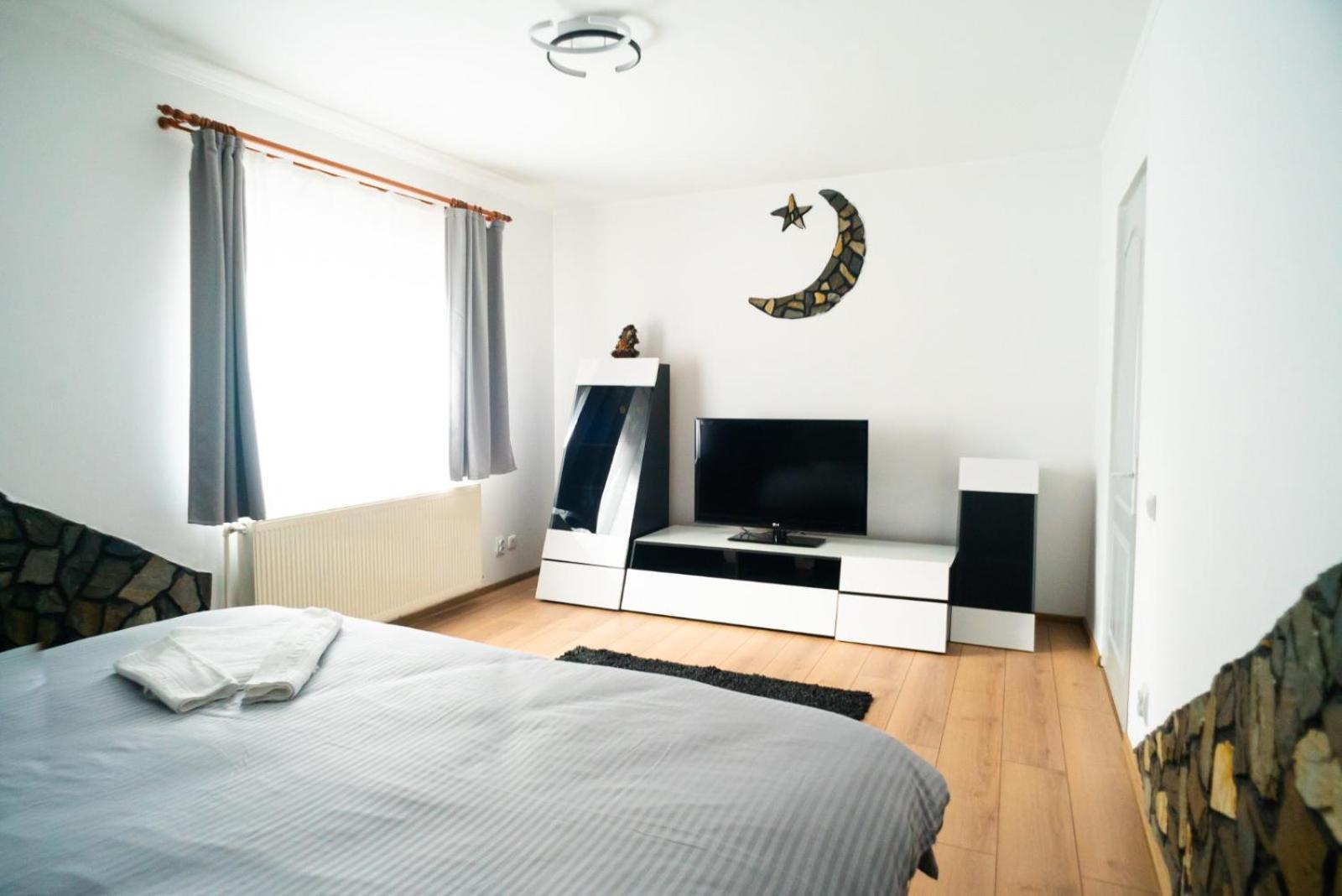 Apartament Dacul Hunedoara Buitenkant foto