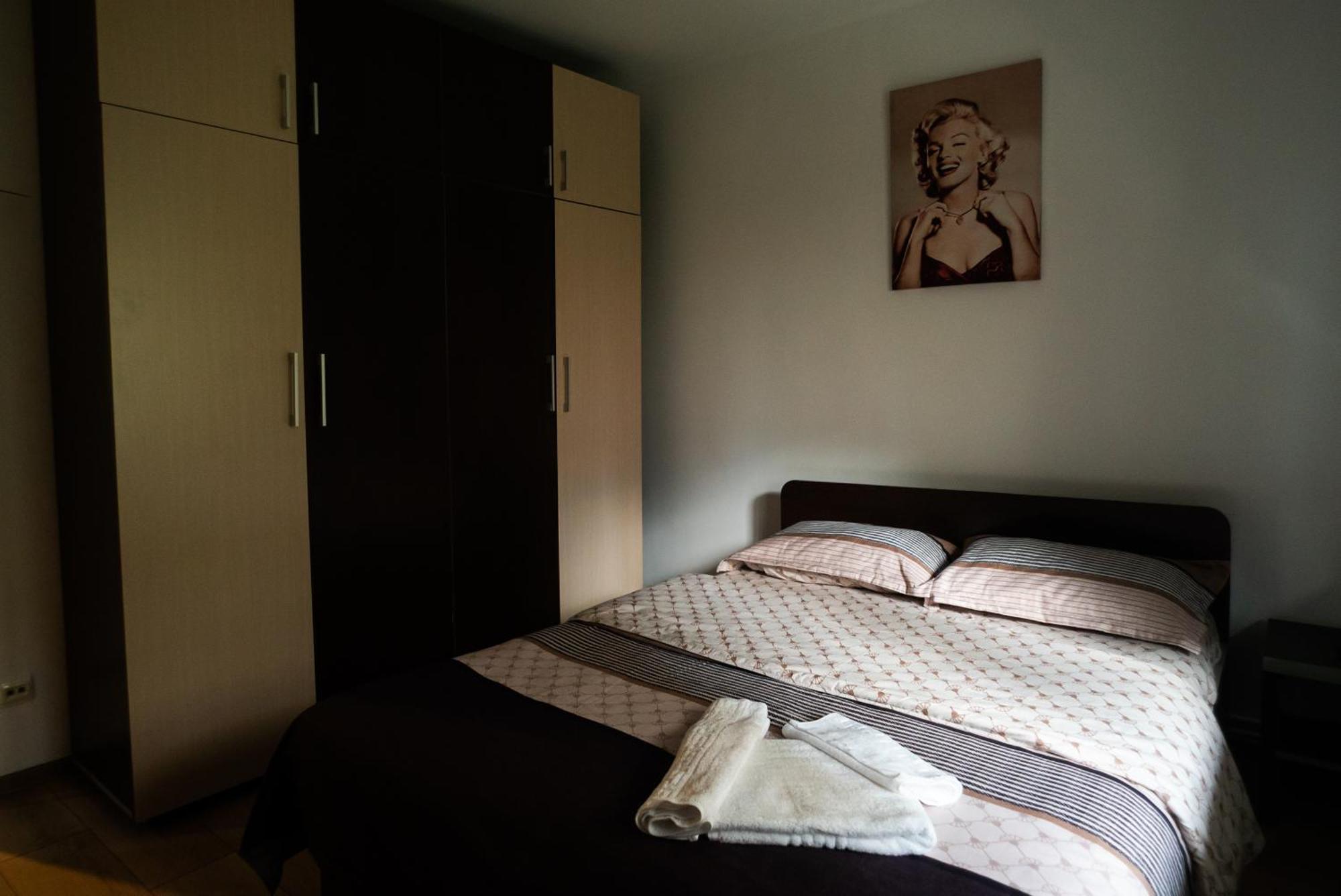 Apartament Dacul Hunedoara Buitenkant foto