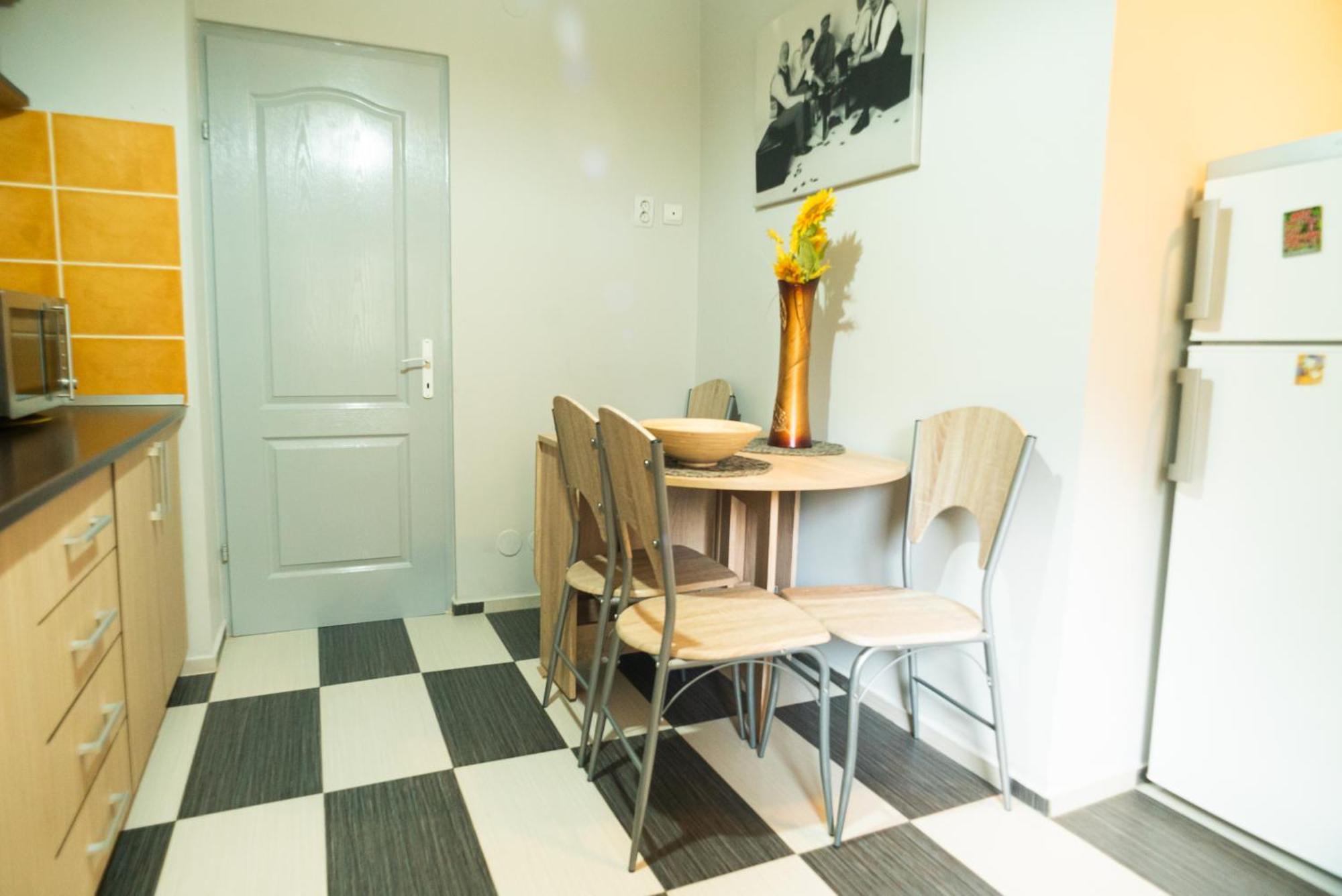 Apartament Dacul Hunedoara Buitenkant foto