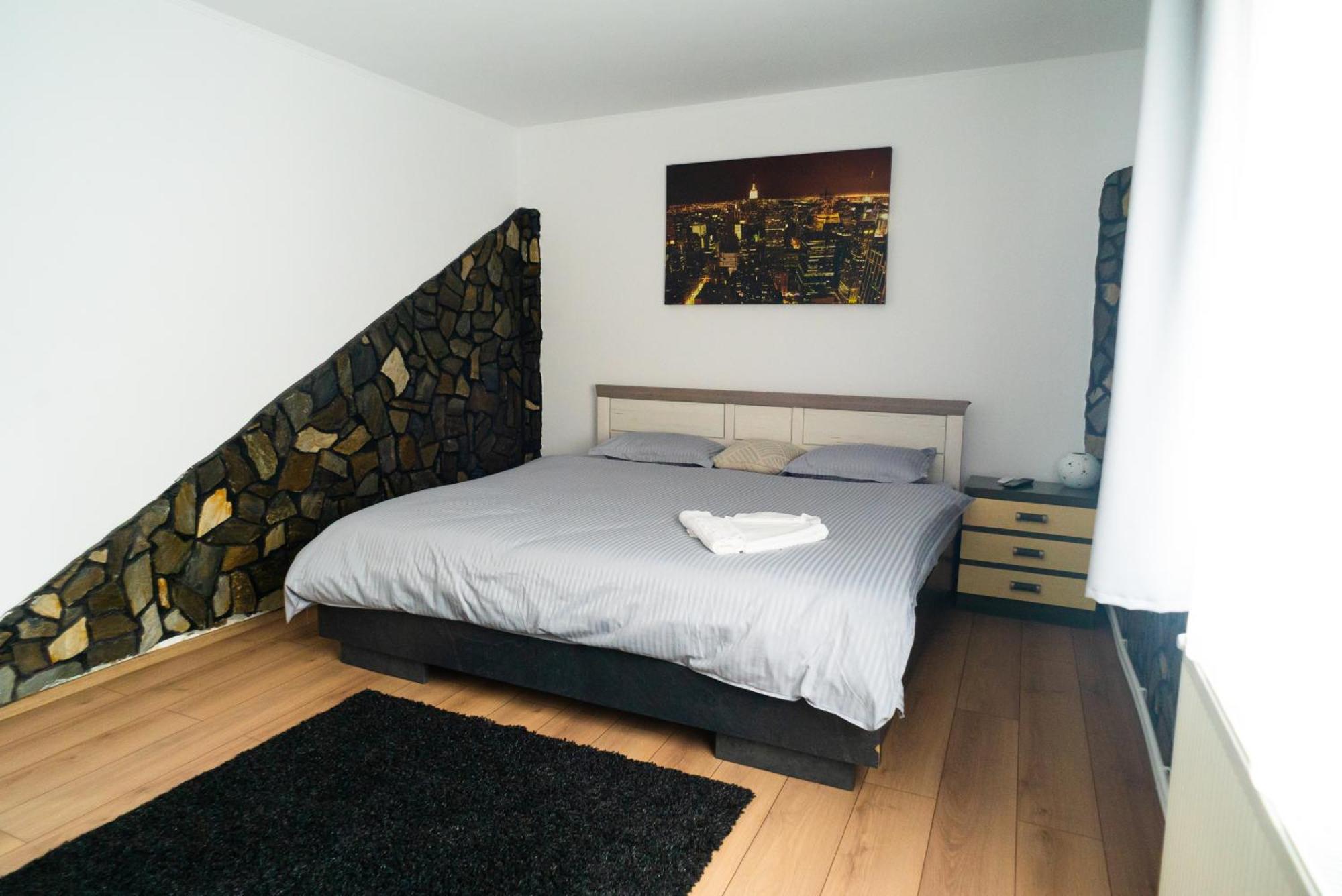 Apartament Dacul Hunedoara Buitenkant foto